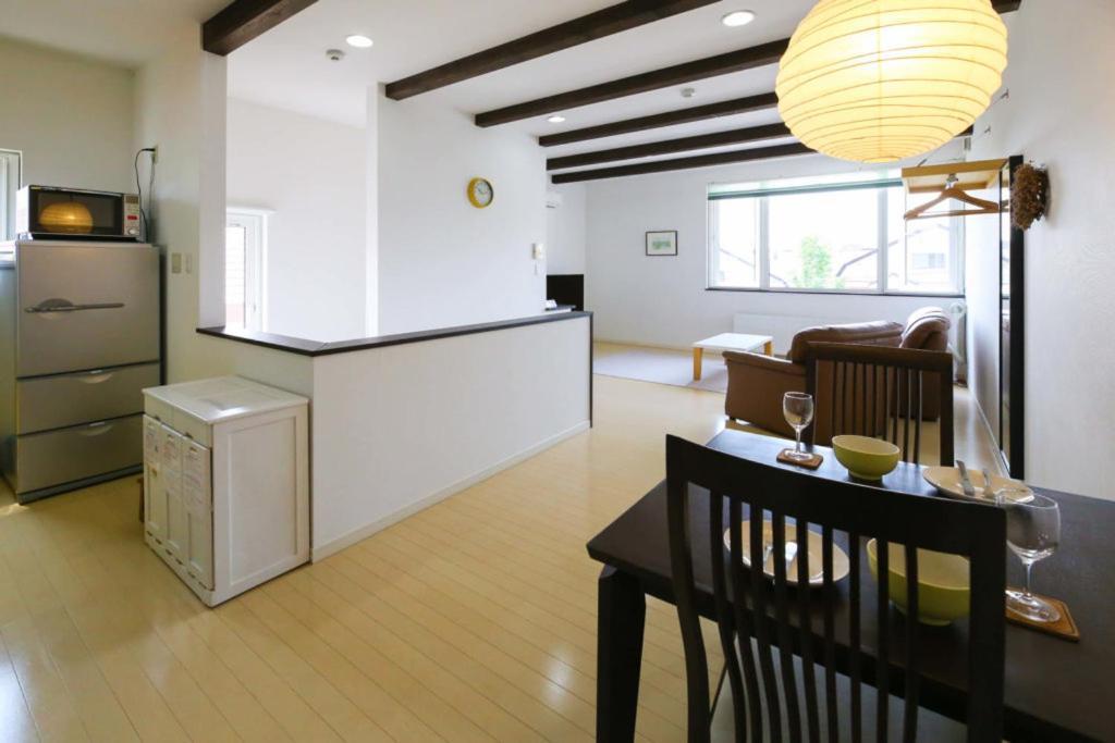 Nakafurano Tsuru Apartments מראה חיצוני תמונה